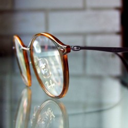 Zawias monoblock - bezsrubkowy w oprawkach Ray-Ban RX7073 5588
