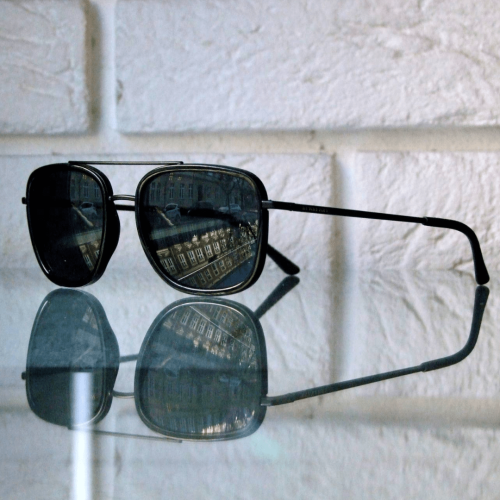 Bardzo ciemne meskie okulary przeciwsloneczne Burberry B 3085-Q 10075V